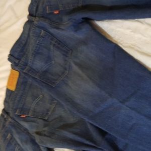 2 pair of womans boot cut Levi's jeans